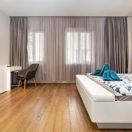 Beautiful 1bd Flat With A Parking Spot In The Centre Apartment *